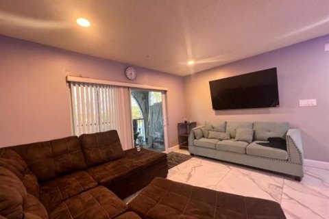 Copropriété à vendre à Lauderhill, Floride: 3 chambres, 130.06 m2 № 786369 - photo 11