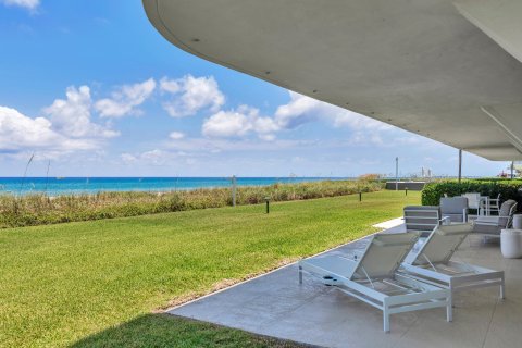 Copropriété à vendre à Palm Beach, Floride: 2 chambres, 199.28 m2 № 1223314 - photo 24