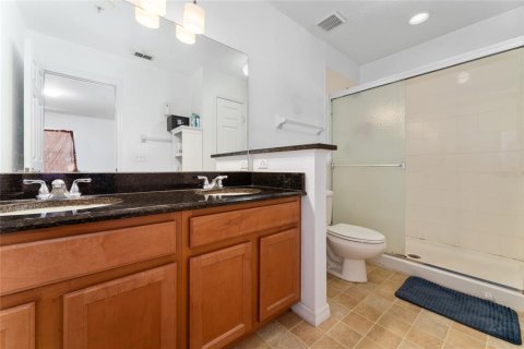 Condo in Orlando, Florida, 2 bedrooms  № 1301873 - photo 16