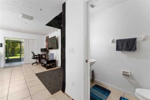 Copropriété à vendre à Orlando, Floride: 2 chambres, 121.05 m2 № 1301873 - photo 8