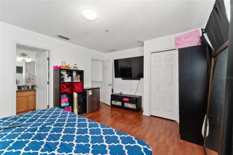 Condo in Orlando, Florida, 2 bedrooms  № 1301873 - photo 12