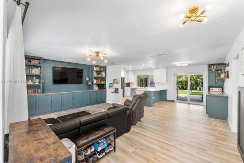 Villa ou maison à vendre à Hollywood, Floride: 4 chambres, 156.08 m2 № 1145584 - photo 9