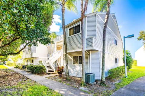 Condo in Oakland Park, Florida, 2 bedrooms  № 1311053 - photo 25