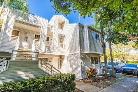 Condo in Oakland Park, Florida, 2 bedrooms  № 1311053 - photo 24