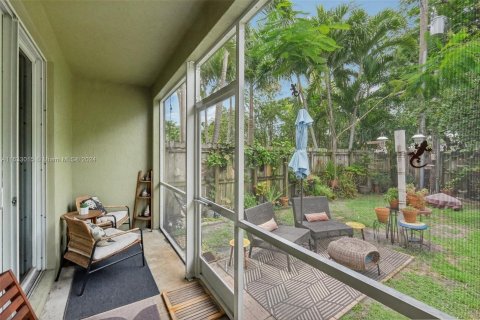 Touwnhouse à vendre à Fort Lauderdale, Floride: 3 chambres, 182.83 m2 № 1311088 - photo 25