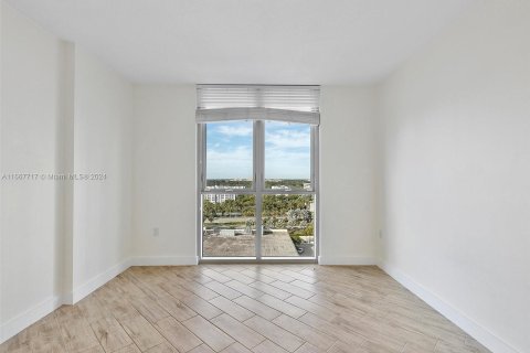 Condo in Miami, Florida, 2 bedrooms  № 1383148 - photo 15