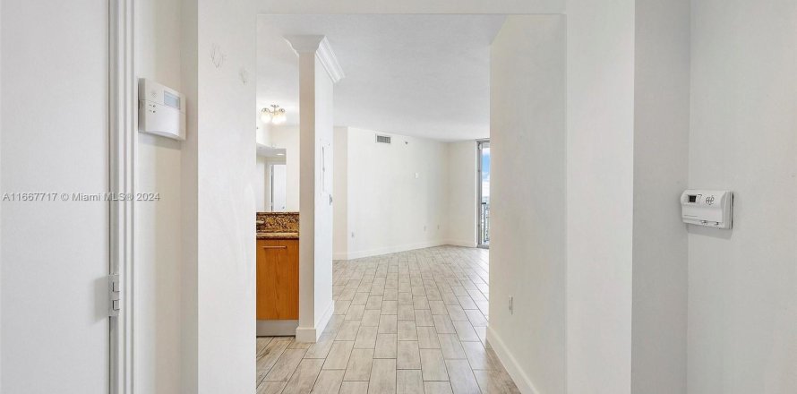 Condo à Miami, Floride, 2 chambres  № 1383148