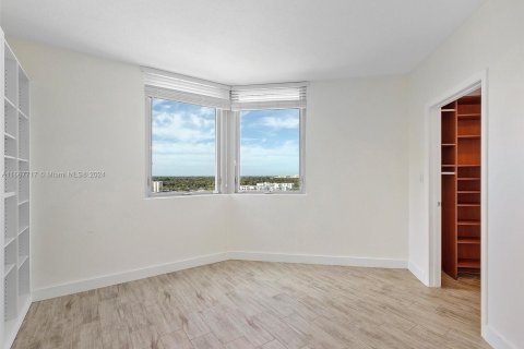 Condo in Miami, Florida, 2 bedrooms  № 1383148 - photo 20