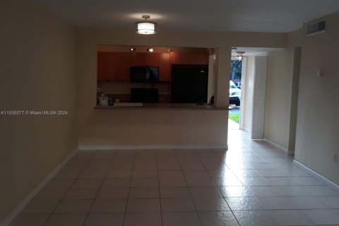 Condominio en venta en Miami, Florida, 1 dormitorio, 70.14 m2 № 1272376 - foto 4