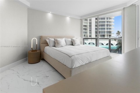 Condo in Sunny Isles Beach, Florida, 2 bedrooms  № 1370884 - photo 19