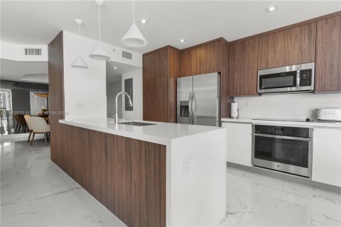 Copropriété à vendre à Sunny Isles Beach, Floride: 2 chambres, 135.64 m2 № 1370884 - photo 11