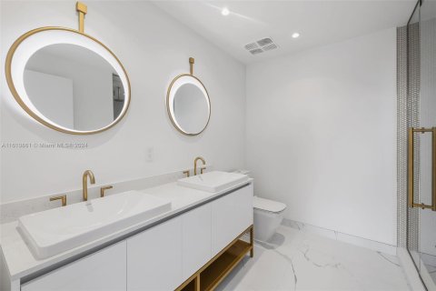 Copropriété à vendre à Miami, Floride: 2 chambres, 100.98 m2 № 1233036 - photo 8