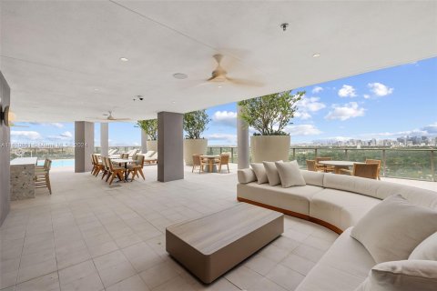 Condo in Miami, Florida, 2 bedrooms  № 1233036 - photo 23