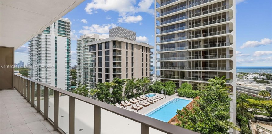 Condo in Miami, Florida, 2 bedrooms  № 1233036