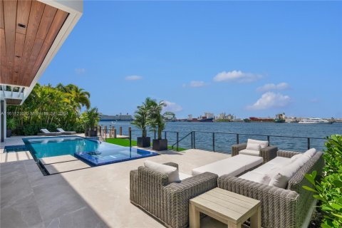 Villa ou maison à vendre à Fort Lauderdale, Floride: 5 chambres, 616.13 m2 № 1233496 - photo 4