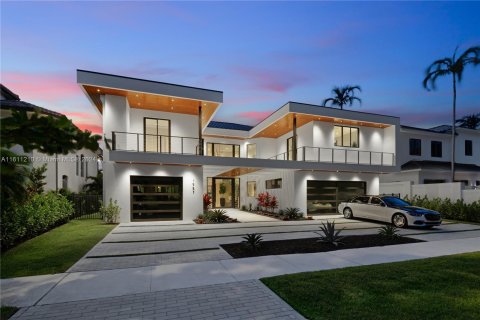 Villa ou maison à vendre à Fort Lauderdale, Floride: 5 chambres, 616.13 m2 № 1233496 - photo 1