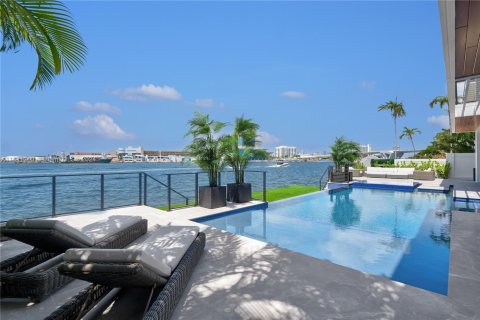 Villa ou maison à vendre à Fort Lauderdale, Floride: 5 chambres, 616.13 m2 № 1233496 - photo 11