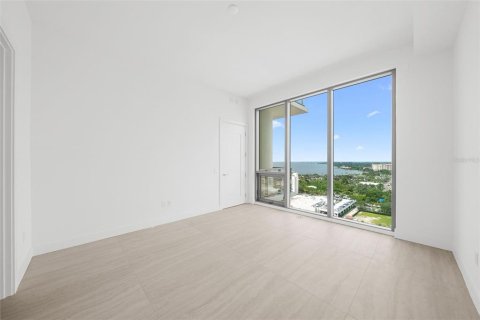 Condo in Sarasota, Florida, 2 bedrooms  № 1369774 - photo 18