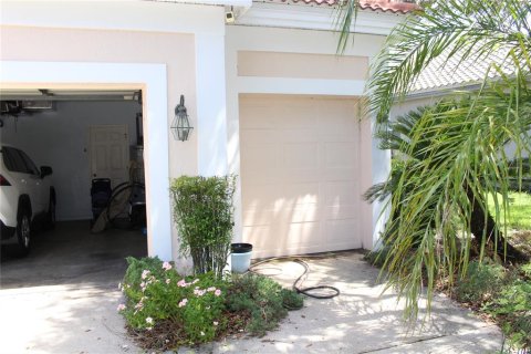 Villa ou maison à louer à Bradenton, Floride: 3 chambres, 194.07 m2 № 1369775 - photo 5