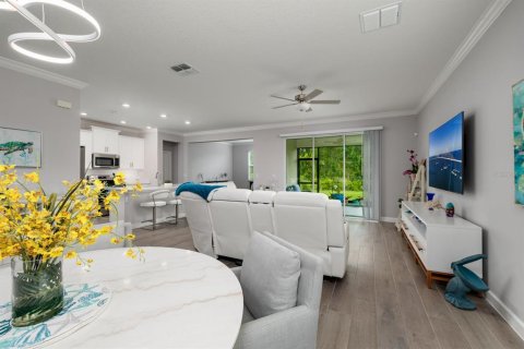 Casa en venta en Land O' Lakes, Florida, 2 dormitorios, 156.35 m2 № 1260618 - foto 7