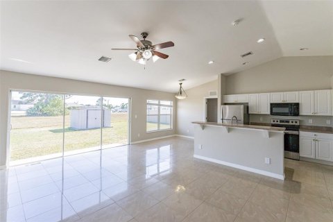 Casa en venta en Cape Coral, Florida, 3 dormitorios, 135.92 m2 № 1260617 - foto 9