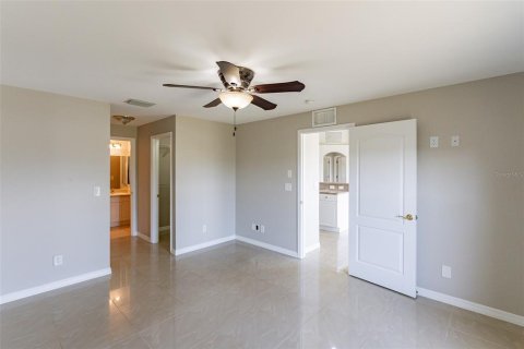 Villa ou maison à vendre à Cape Coral, Floride: 3 chambres, 135.92 m2 № 1260617 - photo 21