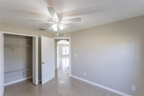 Villa ou maison à vendre à Cape Coral, Floride: 3 chambres, 135.92 m2 № 1260617 - photo 18