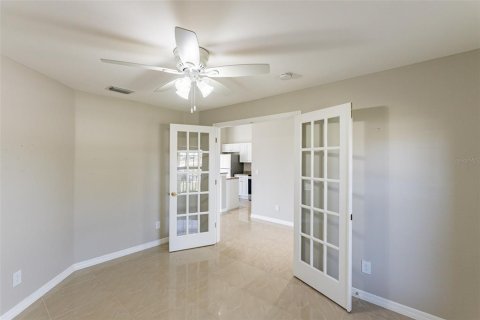 Villa ou maison à vendre à Cape Coral, Floride: 3 chambres, 135.92 m2 № 1260617 - photo 5