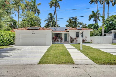 House in Miami, Florida 3 bedrooms, 162.39 sq.m. № 1291581 - photo 3