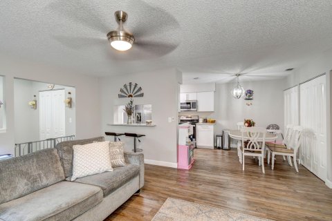 Casa en venta en Jensen Beach, Florida, 2 dormitorios, 96.34 m2 № 880756 - foto 28