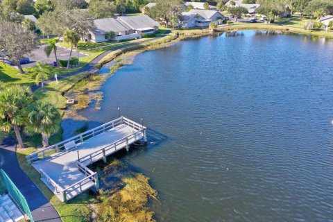 Villa ou maison à vendre à Jensen Beach, Floride: 2 chambres, 96.34 m2 № 880756 - photo 6