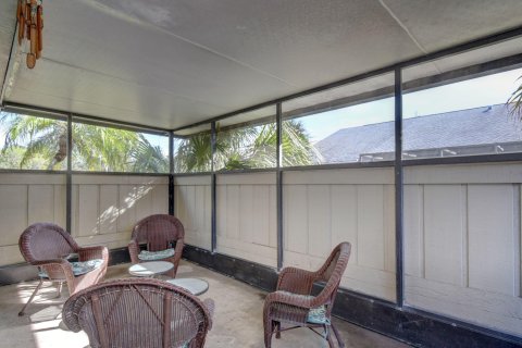 Villa ou maison à vendre à Jensen Beach, Floride: 2 chambres, 96.34 m2 № 880756 - photo 12