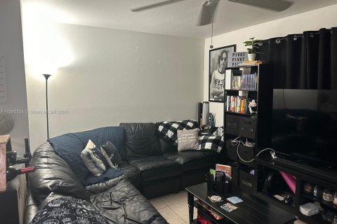 Condo in Sunrise, Florida, 1 bedroom  № 1184548 - photo 5