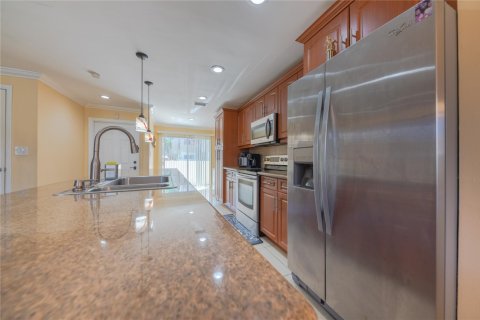 Townhouse in Plantation, Florida 4 bedrooms, 187.66 sq.m. № 1104516 - photo 22