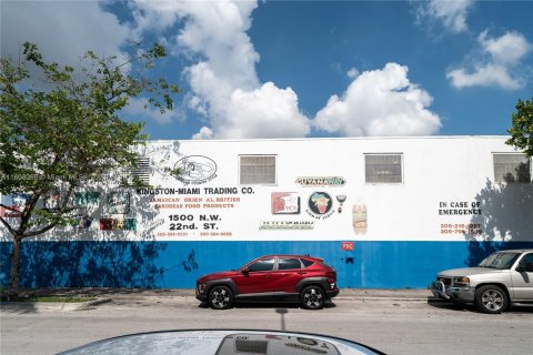 Propiedad comercial en venta en Miami, Florida № 1232714 - foto 5