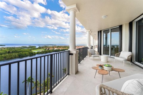 Condominio en venta en Coral Gables, Florida, 4 dormitorios, 416.2 m2 № 1103830 - foto 2