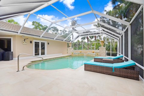 House in West Palm Beach, Florida 5 bedrooms, 309.46 sq.m. № 1135114 - photo 10