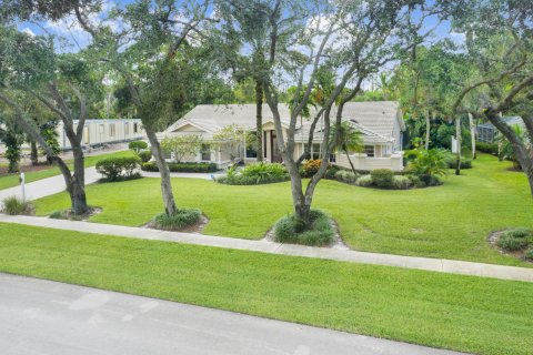 House in West Palm Beach, Florida 5 bedrooms, 309.46 sq.m. № 1135114 - photo 27