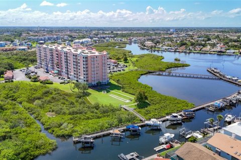 Condominio en venta en New Port Richey, Florida, 3 dormitorios, 139.35 m2 № 1317108 - foto 28