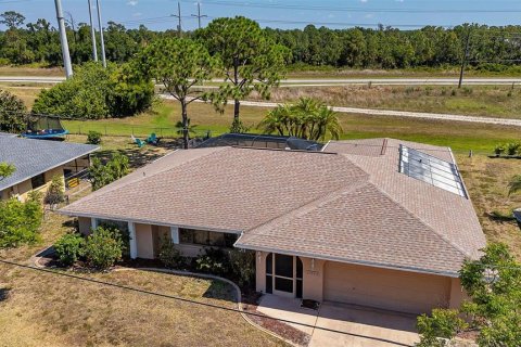 Villa ou maison à vendre à Punta Gorda, Floride: 3 chambres, 182.83 m2 № 1214836 - photo 4