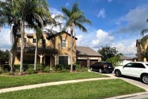 House in Kissimmee, Florida 5 bedrooms, 333.52 sq.m. № 1431074 - photo 1