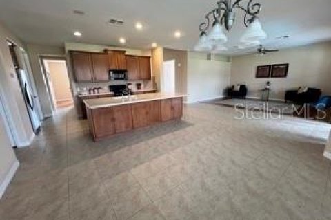 House in Kissimmee, Florida 5 bedrooms, 333.52 sq.m. № 1431074 - photo 5