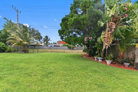 House in Palm Beach Gardens, Florida 4 bedrooms, 134.52 sq.m. № 1222734 - photo 5