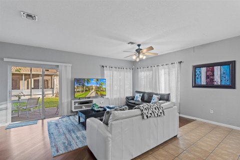 Casa en venta en Deerfield Beach, Florida, 3 dormitorios, 138.89 m2 № 1222730 - foto 6