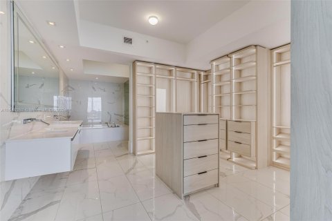 Copropriété à vendre à Aventura, Floride: 2 chambres, 227.98 m2 № 1316118 - photo 17