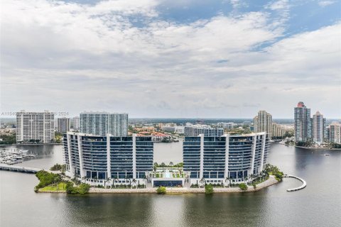 Condo in Aventura, Florida, 2 bedrooms  № 1316118 - photo 29