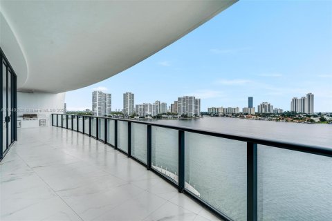 Copropriété à vendre à Aventura, Floride: 2 chambres, 227.98 m2 № 1316118 - photo 12