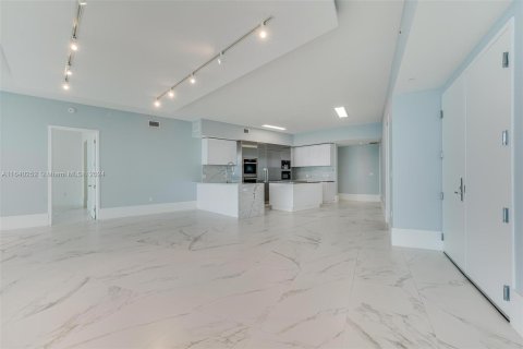 Copropriété à vendre à Aventura, Floride: 2 chambres, 227.98 m2 № 1316118 - photo 9