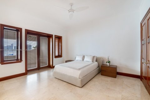 Casa en venta en Miami Beach, Florida, 5 dormitorios, 565.77 m2 № 7143 - foto 25