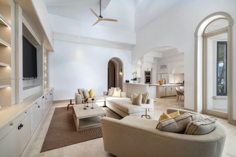 Casa en venta en Miami Beach, Florida, 5 dormitorios, 565.77 m2 № 7143 - foto 8